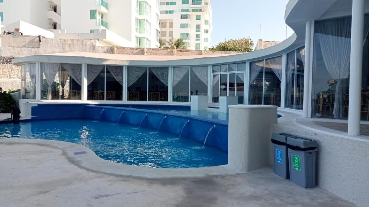 Beachfront Studio With Ocean View Канкун Екстериор снимка