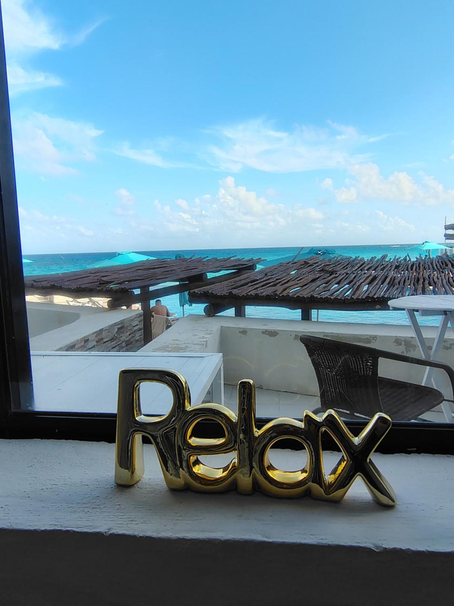 Beachfront Studio With Ocean View Канкун Екстериор снимка